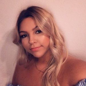 Meet your Posher, Katelyn